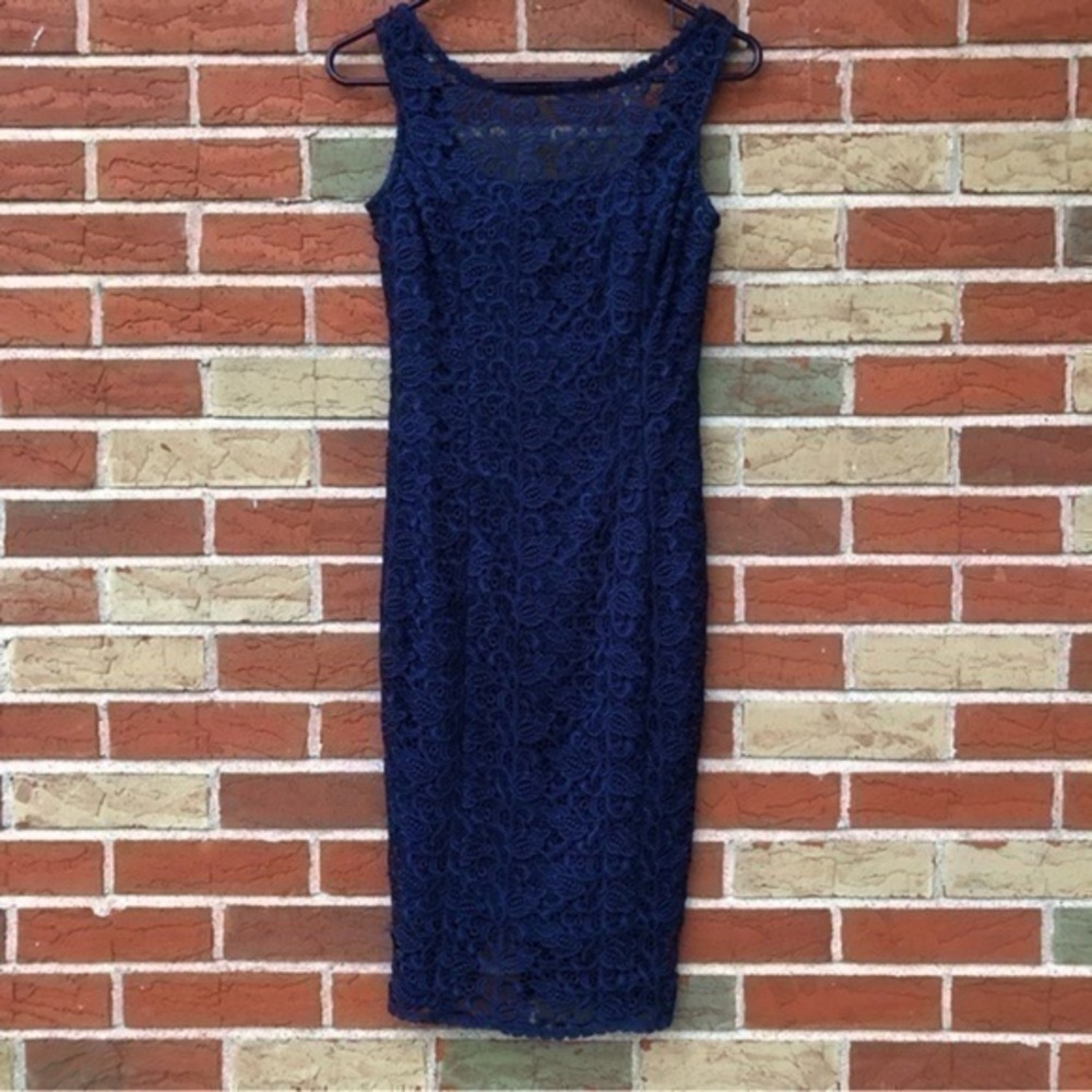 WHBM Lace Crewneck Blue Sleeveless Sheath Mini Dress 👗